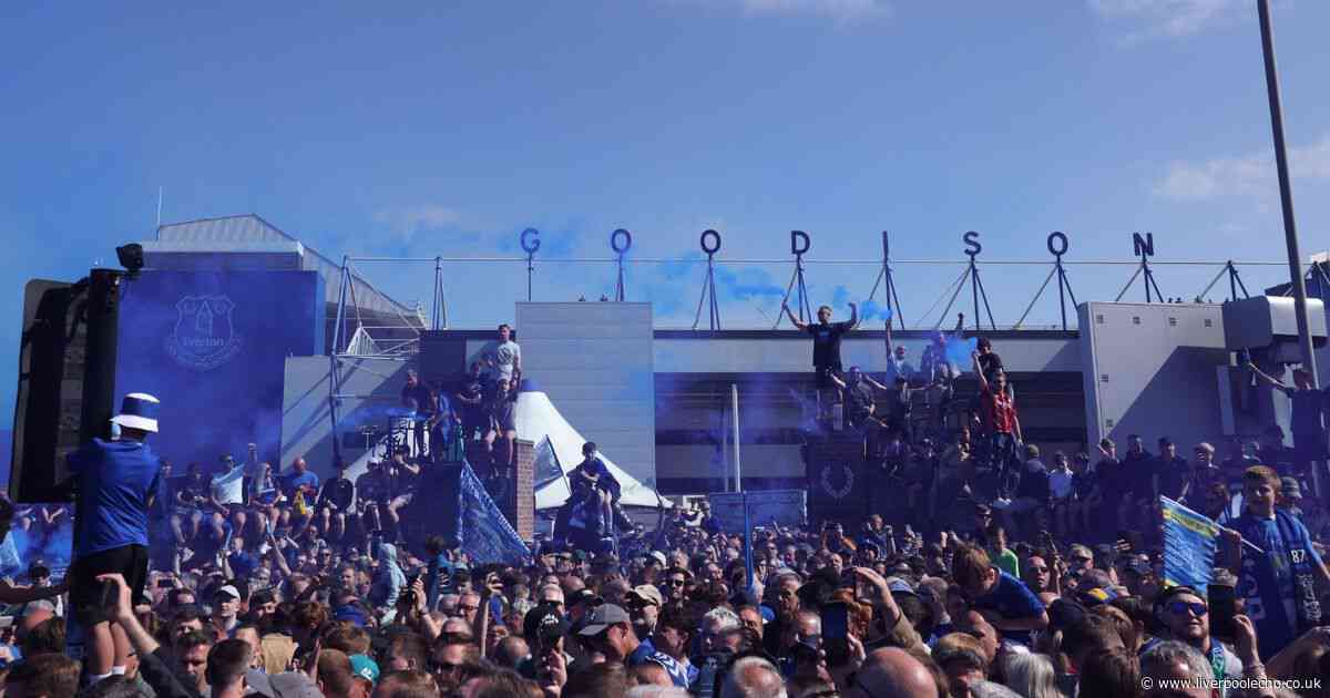 Incredible picture of Goodison Park emerges as Everton supporters create mind blowing scenes