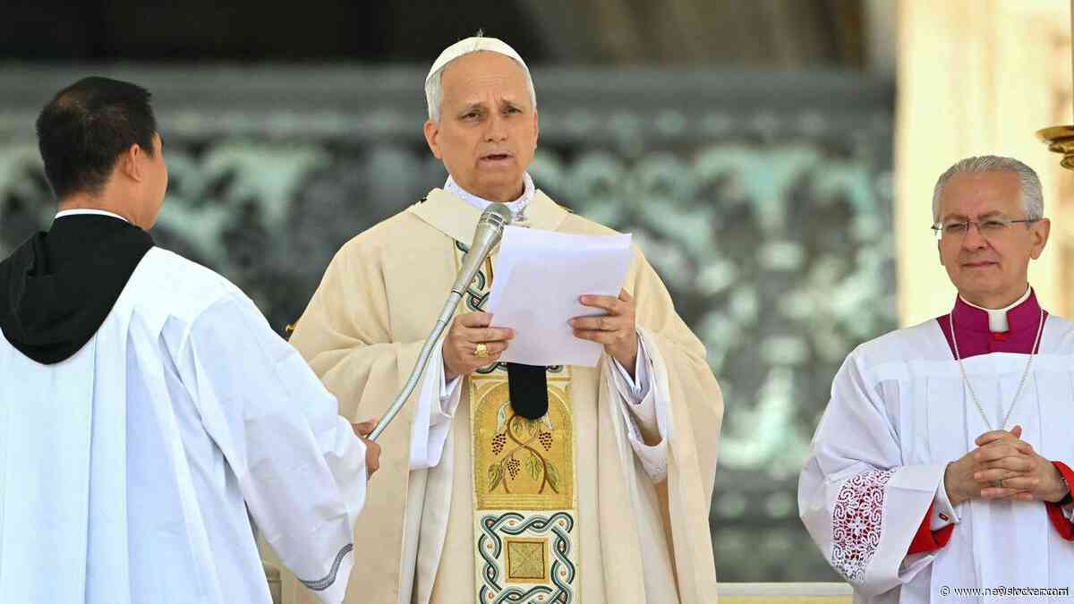 Paus Leo XIV roept op tot vrede: "Laten we allen in &eacute;&eacute;n familie verenigen'