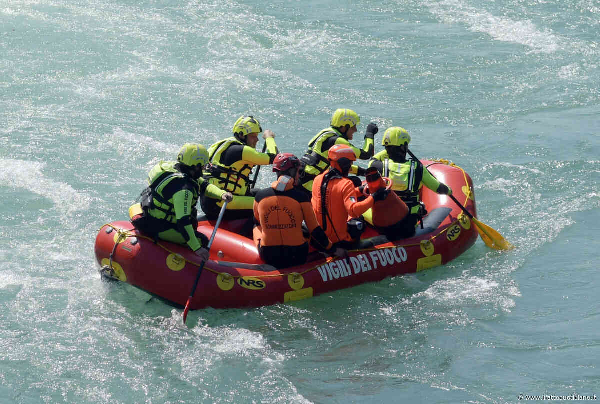 Cade in acqua dal catamarano e resta incastrata nell’elica: 17enne morta al primo giorno di lavoro a Venezia