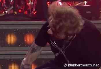 GUNS N' ROSES Releases Video Compilation Of AXL ROSE's Onstage Falls