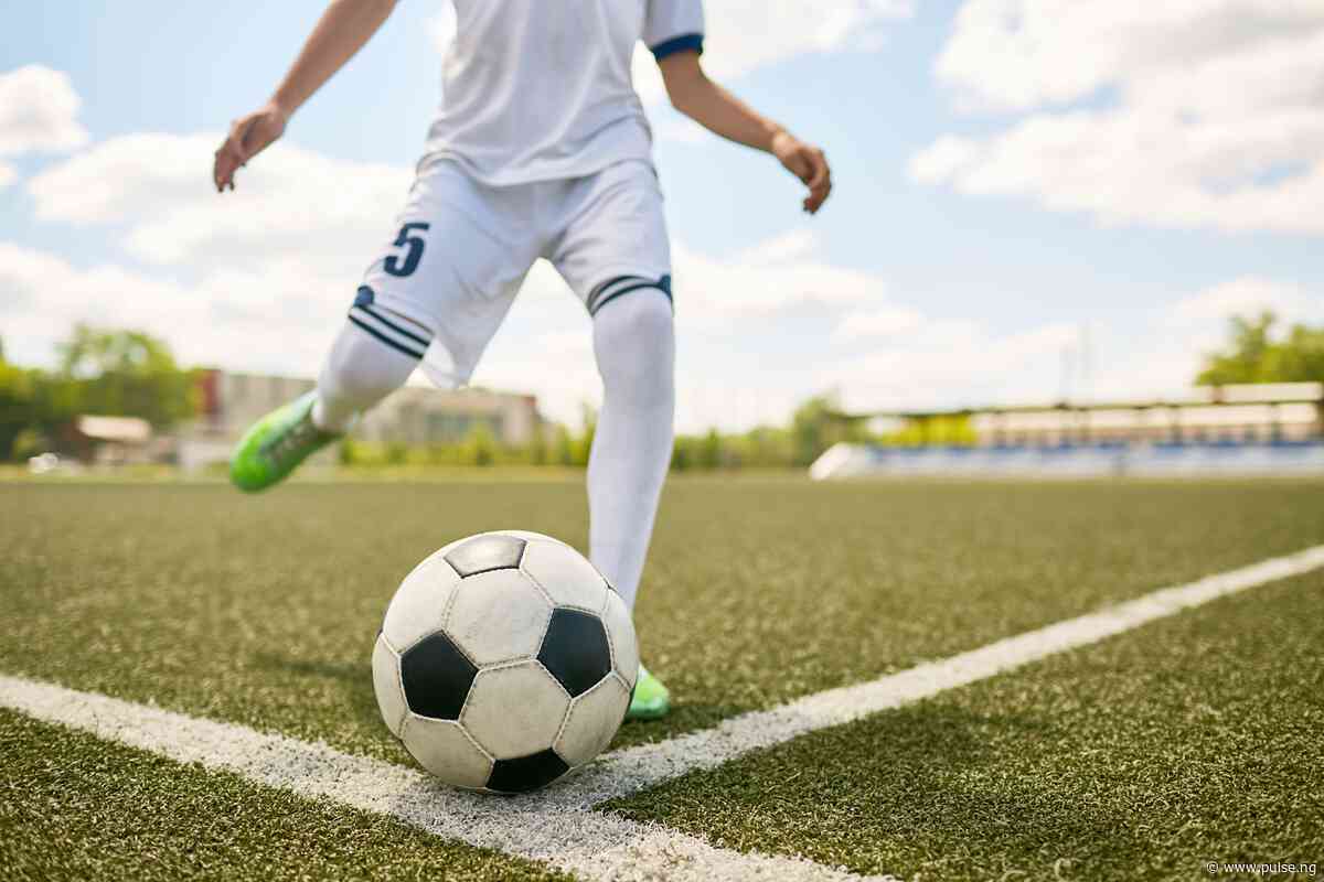 What are pressing triggers in football?