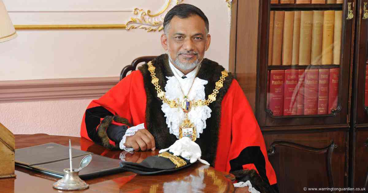 New Warrington mayor hails 'great town' as he becomes 141st first citizen