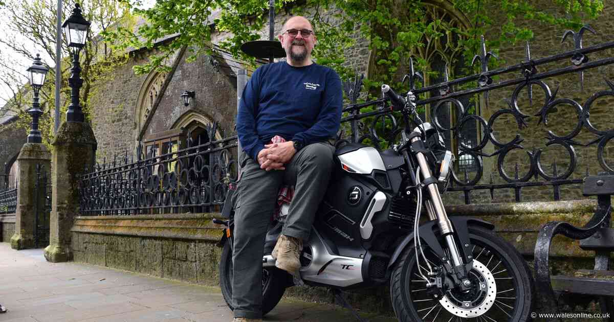 Coronation Street star's epic bike ride in honour of friend who died after slipping on the stairs