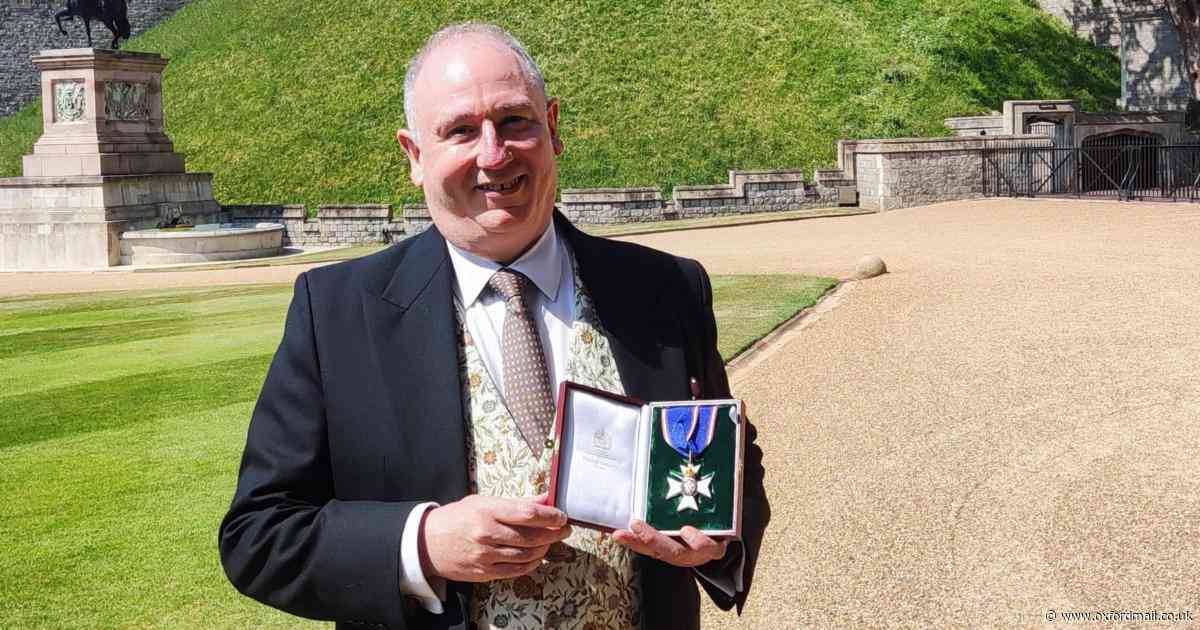 Prince William presents High Sheriff of Oxfordshire with award