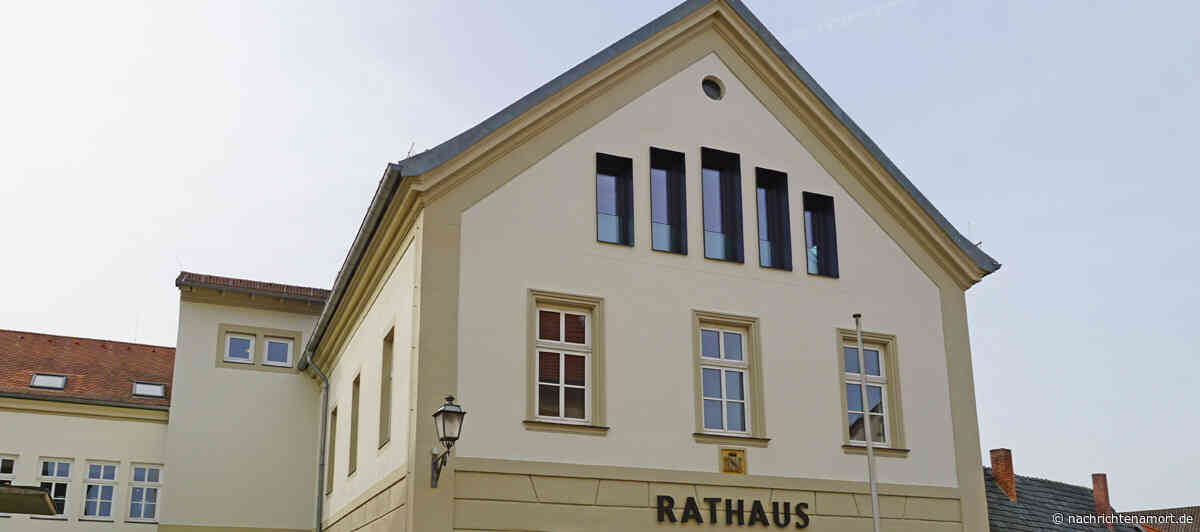 Stadtrat beschließt Plakatierungsverordnung – Windkraftpläne stoßen auf Kritik