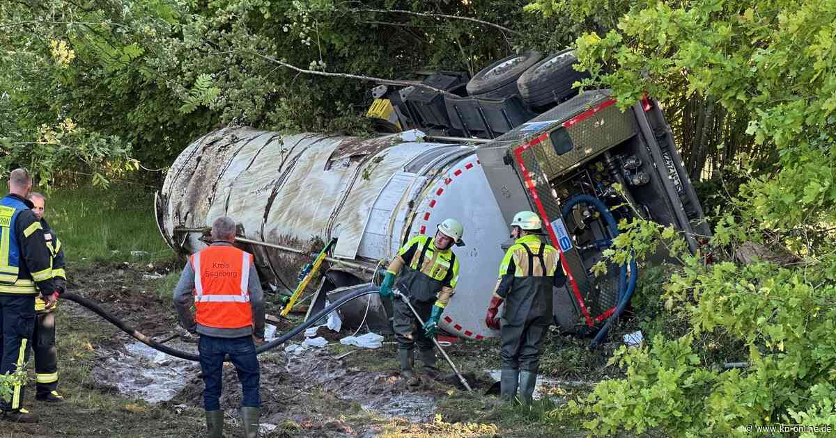 Segeberg: Milchlaster umgekippt: L80 bei Sievershütten voll gesperrt
