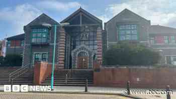 Alleged Hamas supporter jailed for illegal entry