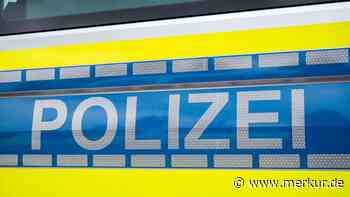 Fiel zuvor schon wegen Fahrweise auf: 92-Jähriger kollidiert in Hausham mit Ortsschild