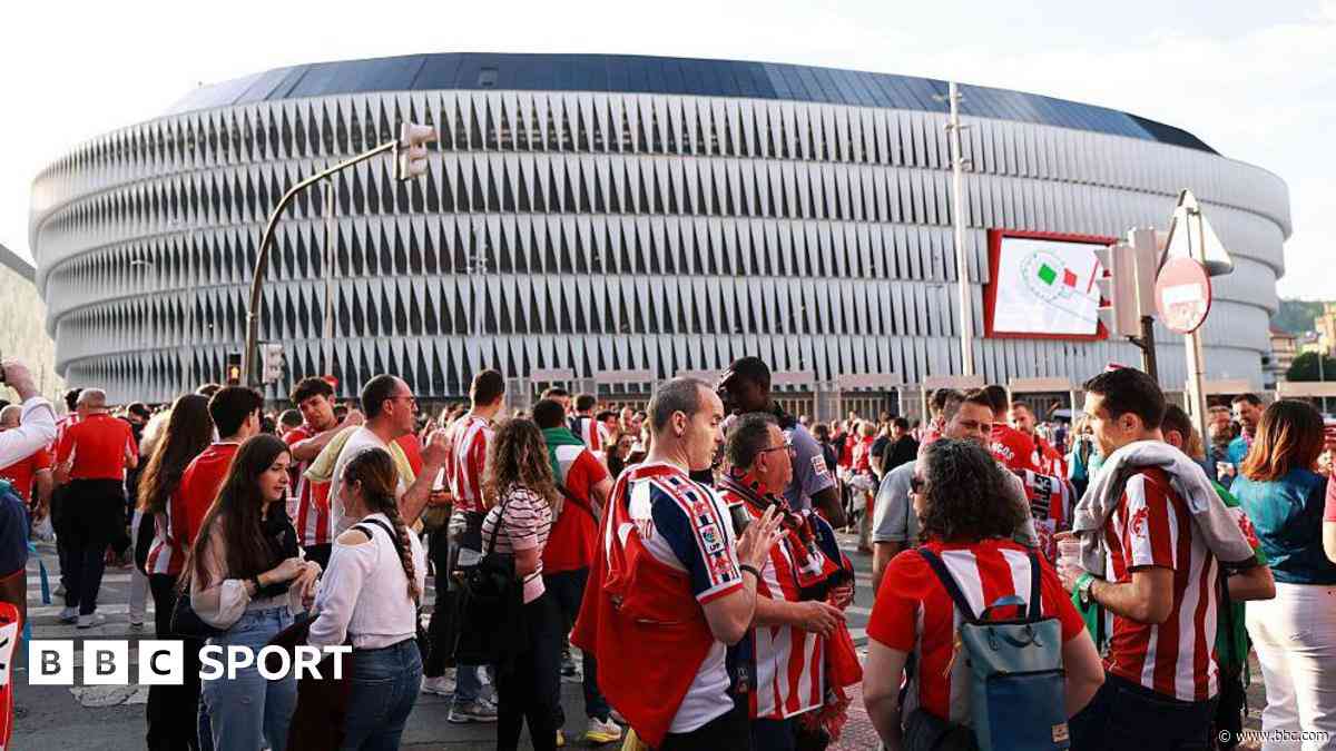 Man Utd & Spurs disabled fans condemn final ticket allocation