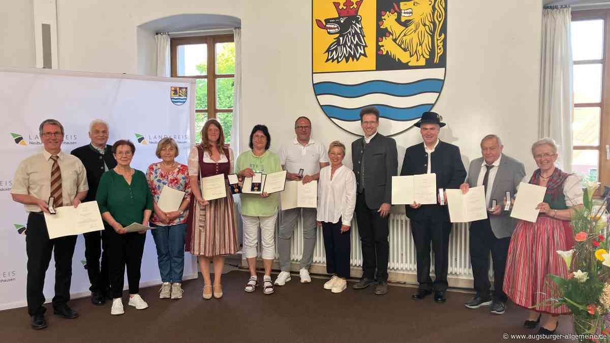 Auszeichnung für Ehrenamtliche: Landrat ehrt Bürgerinnen und Bürger für großes Engagement