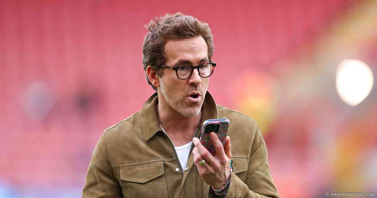 Ryan Reynolds urged to make transfer phone call and snap up England star for Wrexham