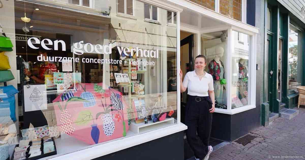 Maria begon met een kledingbieb en opent nu ook een conceptstore in Arnhem
