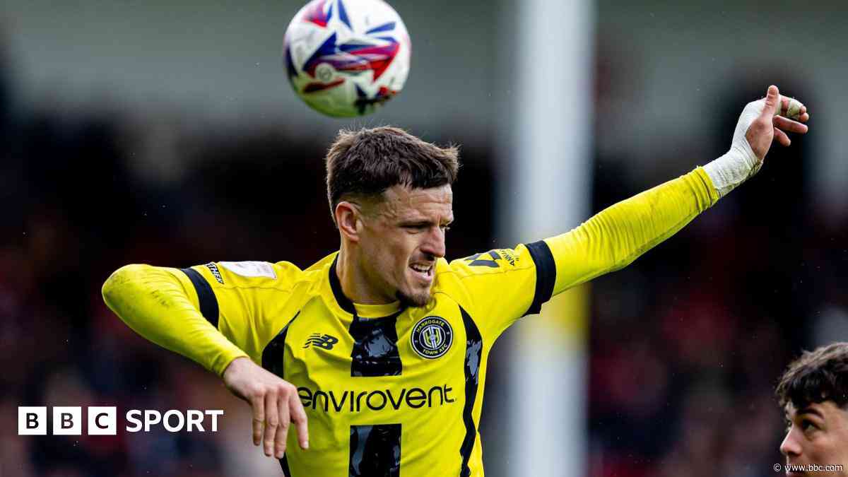 Harrogate striker March joins Crewe