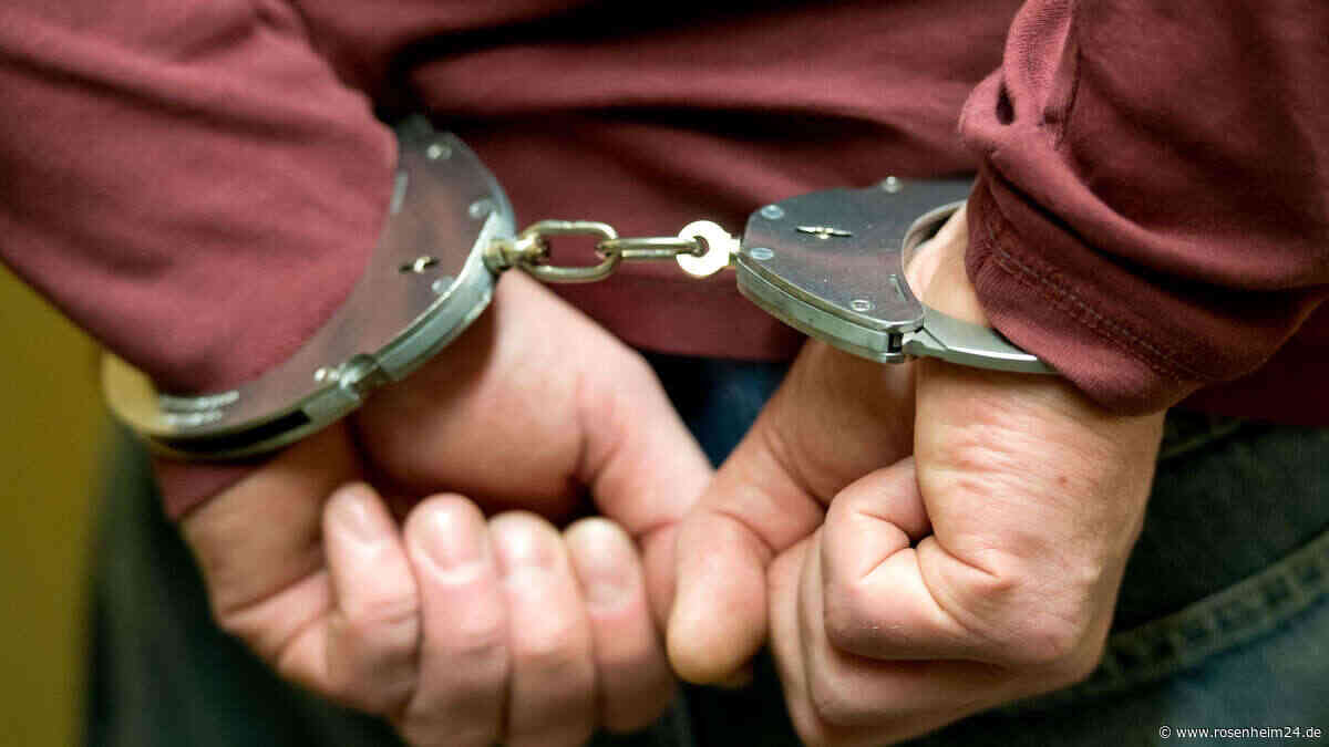 Tat vor knapp acht Jahren: Polizei nimmt mutmaßlichen Vergewaltiger im Kreis Rosenheim fest