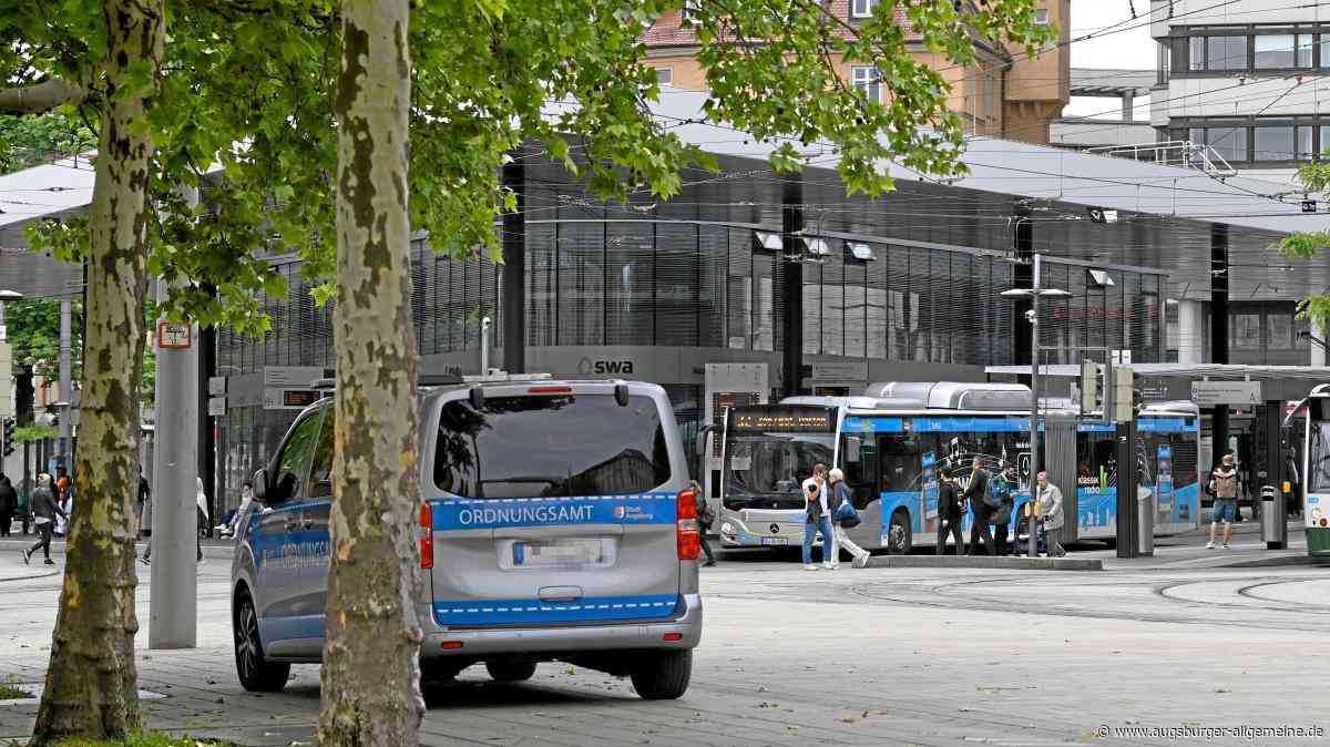 Brennpunkt Königsplatz: „Störer“ belästigen Fahrgäste und Passanten