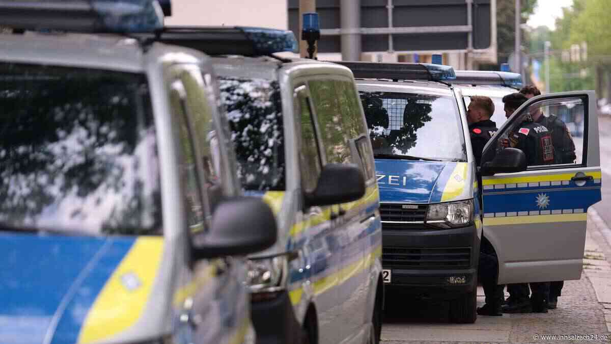 Polizeieinsatz in Aschau am Inn: Bei verurteiltem Straftäter klicken die Handschellen