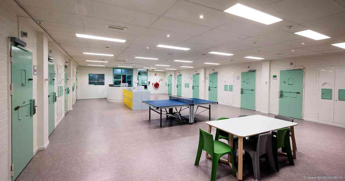 Zware criminelen in Arnhemse bajes lopen risico: celdeur opnieuw open door schenden protocol