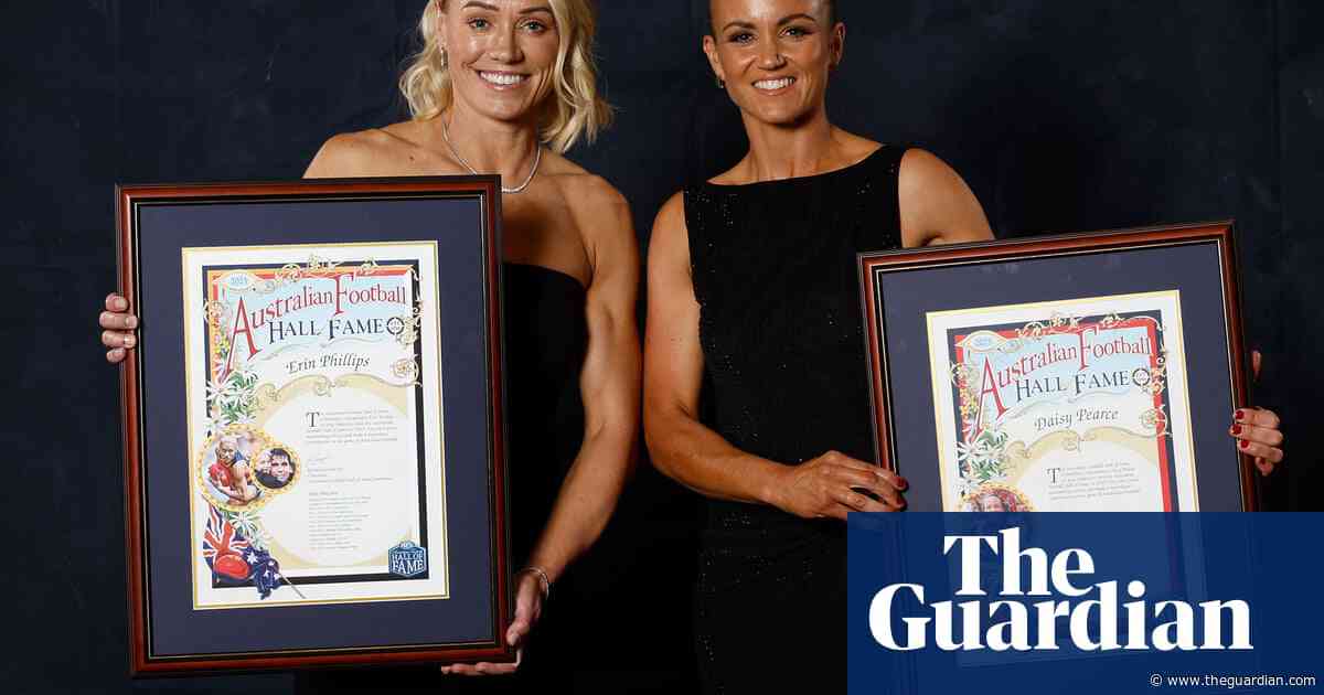 Erin Phillips and Daisy Pearce become first AFLW players inducted to hall of fame