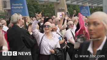Pitbull: Seeing fans dressed as me is priceless