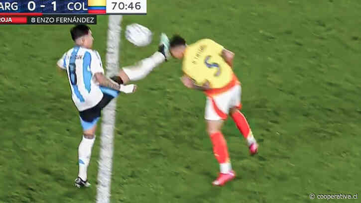 [VIDEO] Enzo Fernández fue expulsado ante Colombia tras brutal planchazo