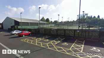 New padel courts to replace tennis court