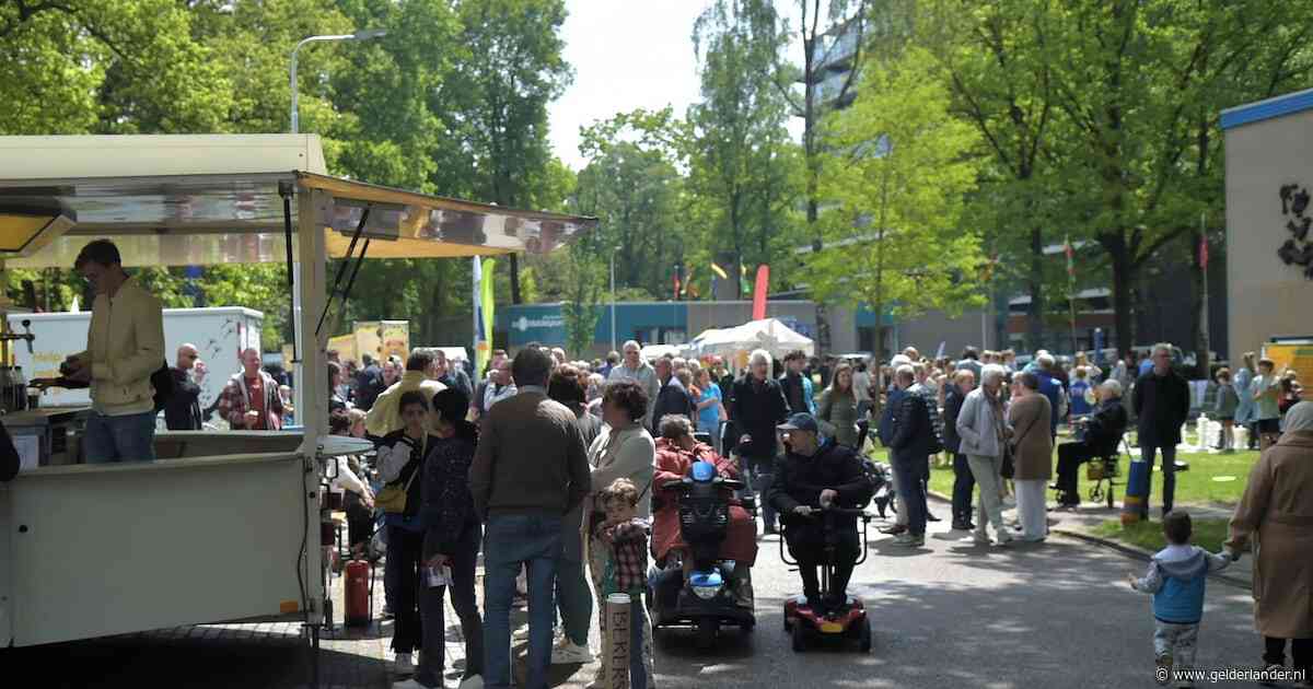 Slenteren over de verenigingsmarkt leek me geen goed idee