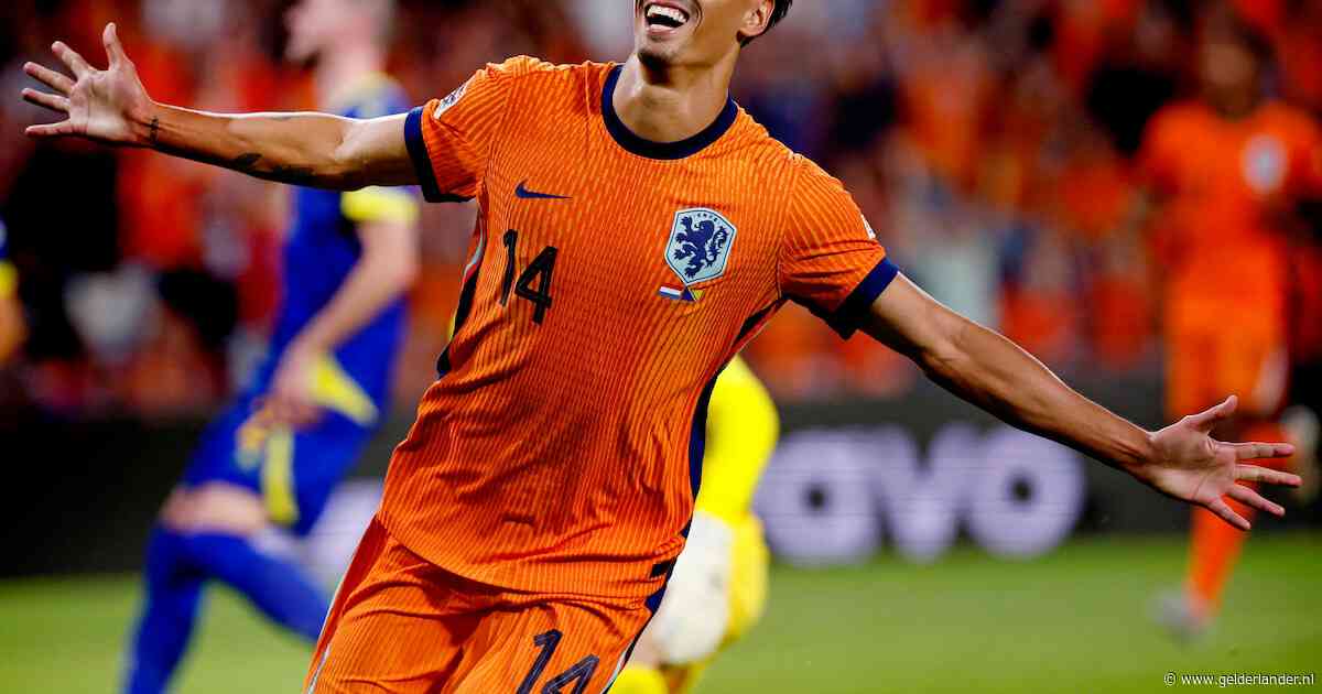 Tijjani Reijnders na bliksembezoek aan Manchester officieel City-speler: ‘Ik denk dat ik goed in het Guardiola-voetbal pas’