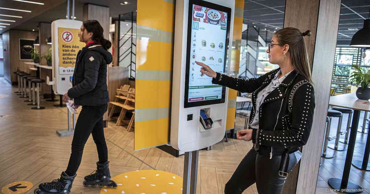 Gratis scans, bestelzuilen en afleiden: ‘slimme’ trucs waardoor jij meer geld uitgeeft