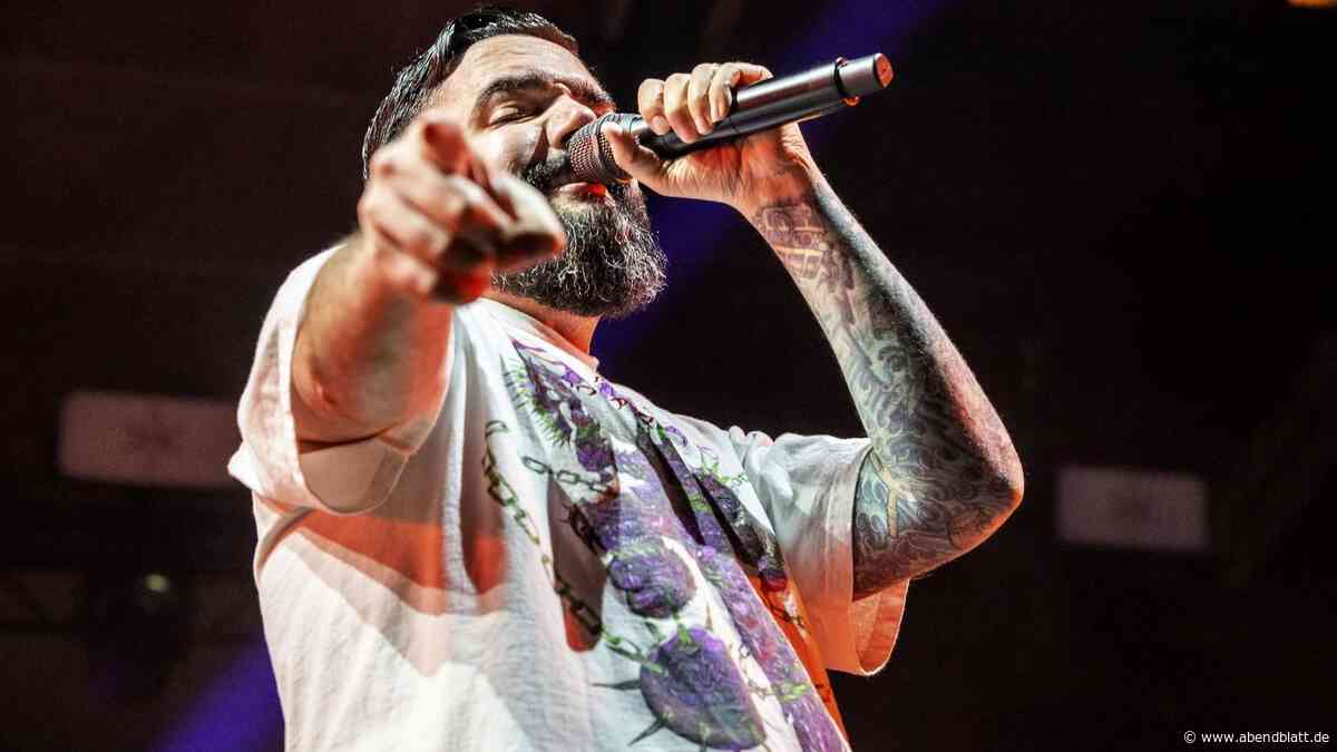 A Day To Remember in Hamburg: „Maximum Fun“ mit Nebel und Pop-Punk