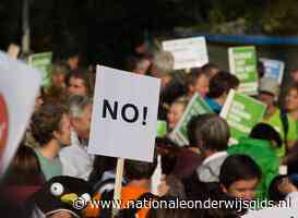Onderwijsprotest Groningen ging, ondanks treinstaking, gewoon door