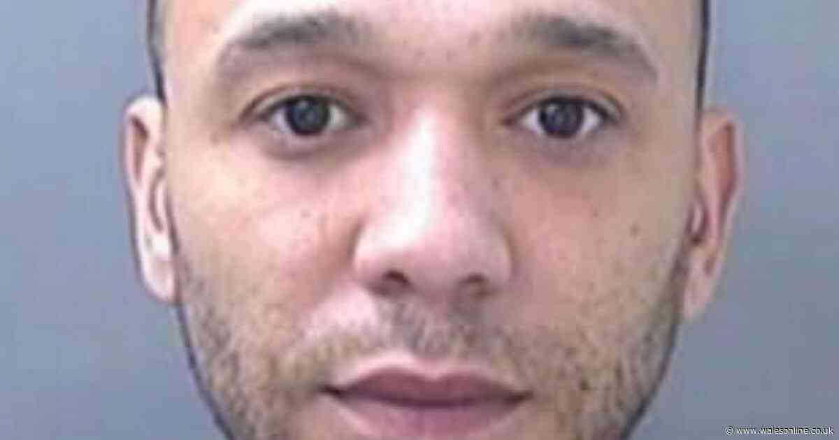 £1,000 rewards offered as police hunt for two wanted men