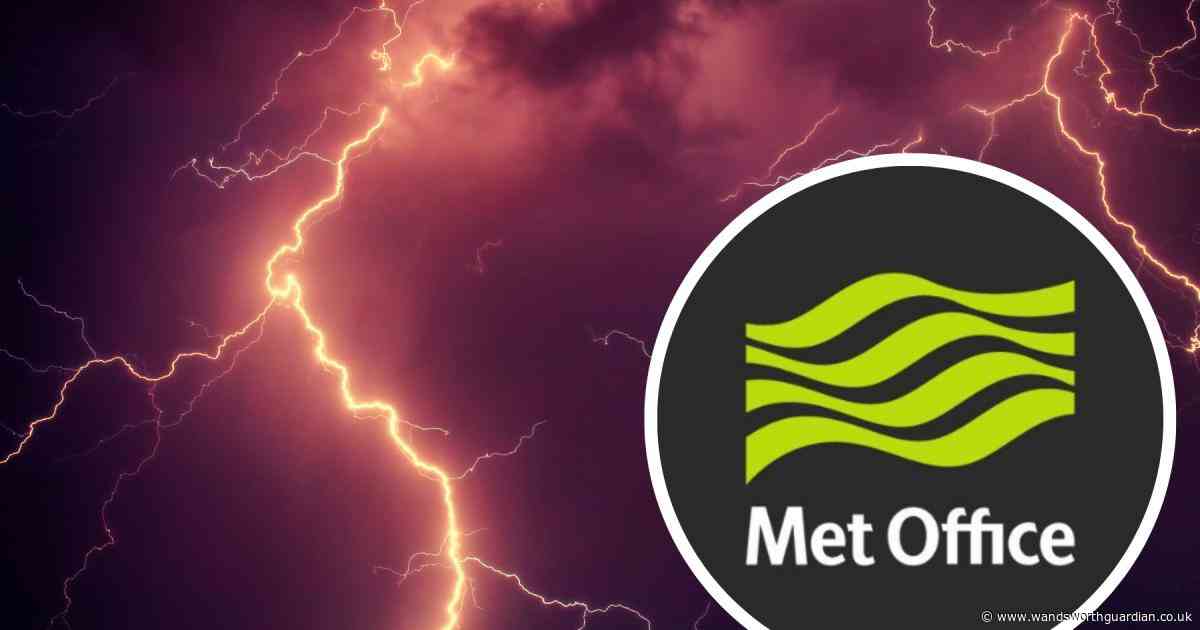 Thunderstorm warning, soaring temperatures and heat health alert in London 