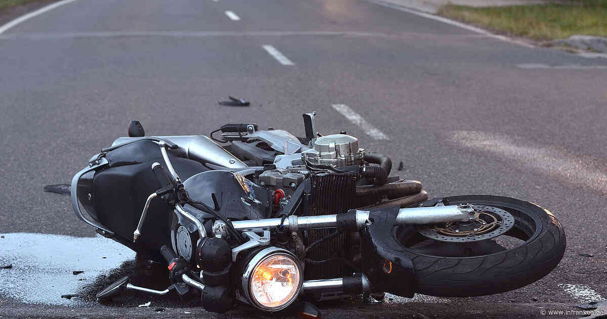 Motorradunfall in Ziegelsambach: Frau findet verletzten Biker - der geht einfach weg