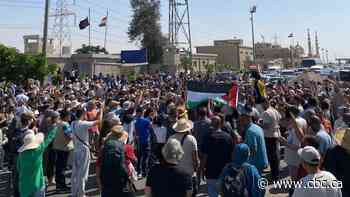 Canadian demonstrators held, passports confiscated ahead of planned global march to Egypt-Gaza border
