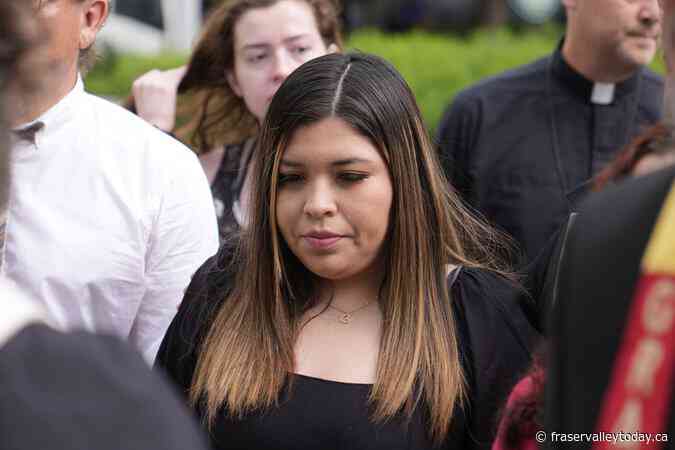 Kilmar Abrego Garcia pleads not guilty to human smuggling charges in Tennessee federal court