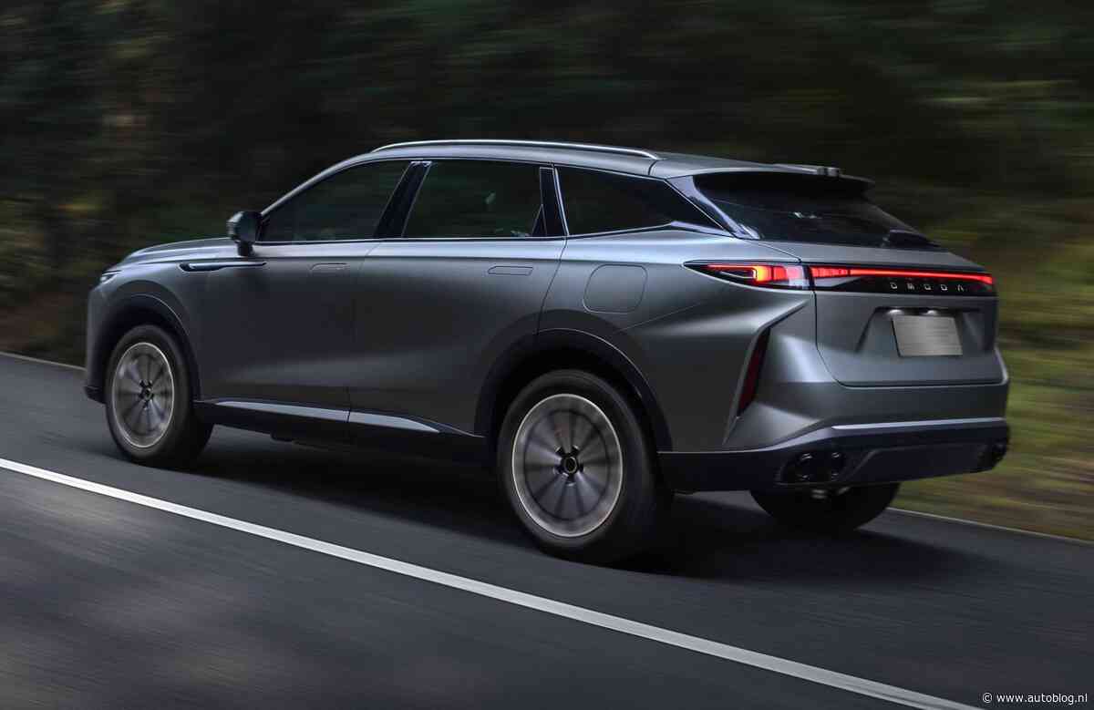 Nieuwe SUV voor Nederland heeft vier motoren, 1.100 km range en quad pipes!