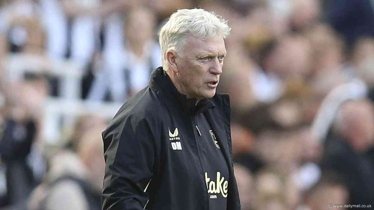 Everton 'plotting £15m move for former Man United star as David Moyes looks to strengthen midfield'