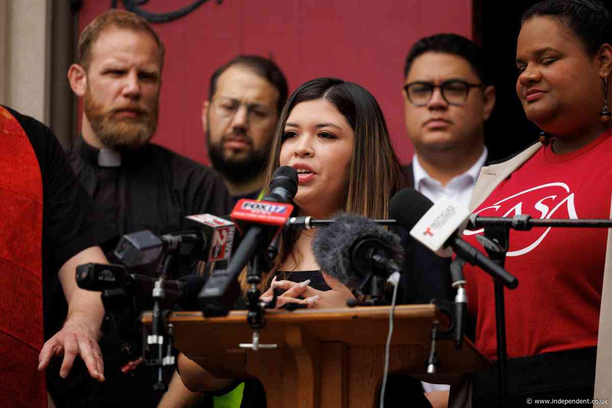 Kilmar Abrego Garcia pleads not guilty to smuggling charges as wife tells supporters to ‘have faith’