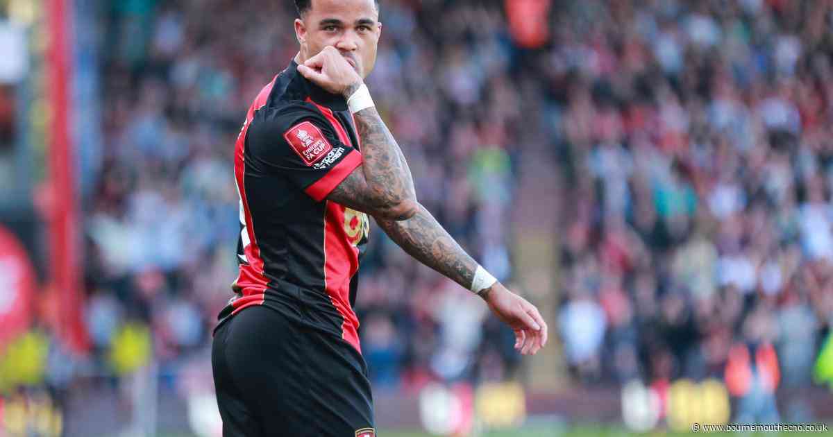 Leverkusen make contact with Cherries over Kluivert: Reports