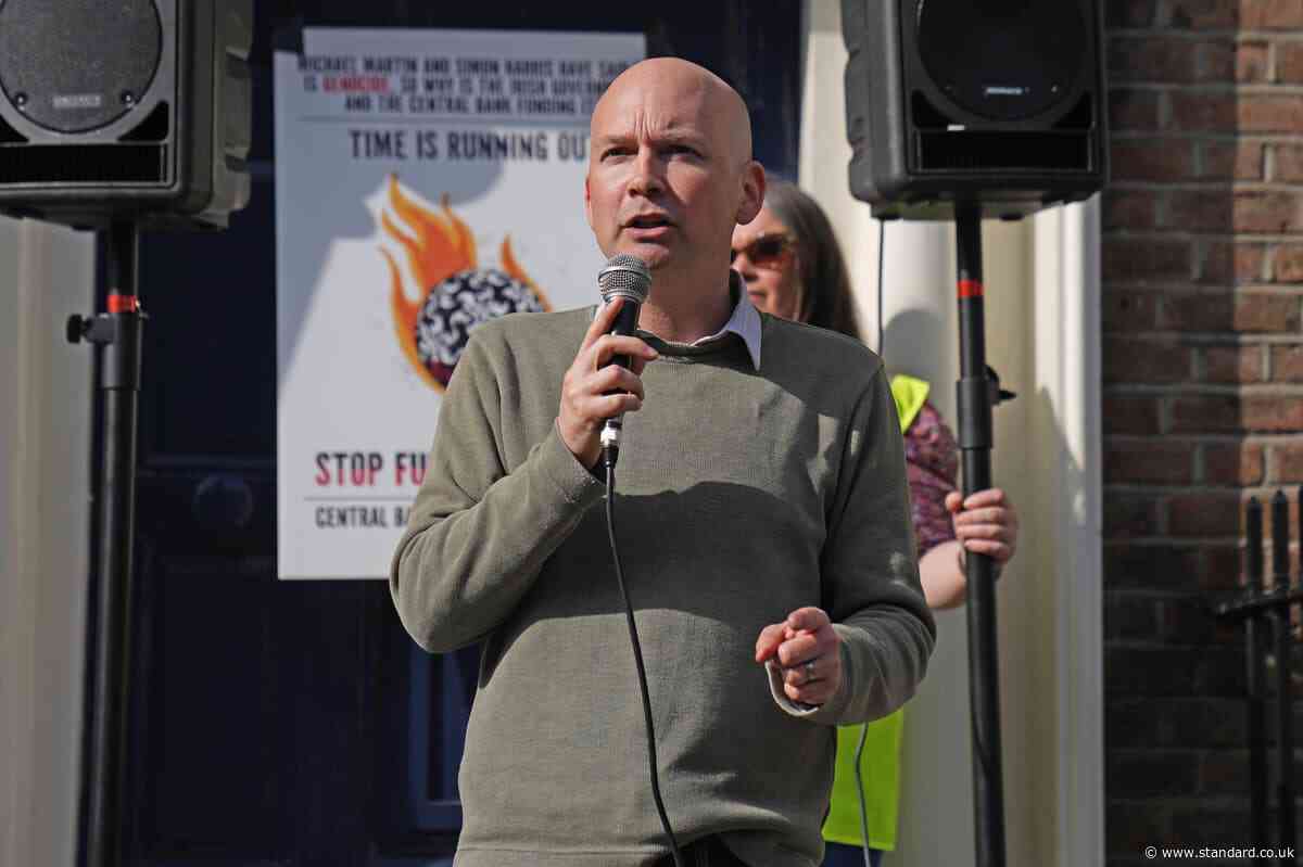 Phone and passport confiscated in Egypt from Irish politician marching to Gaza