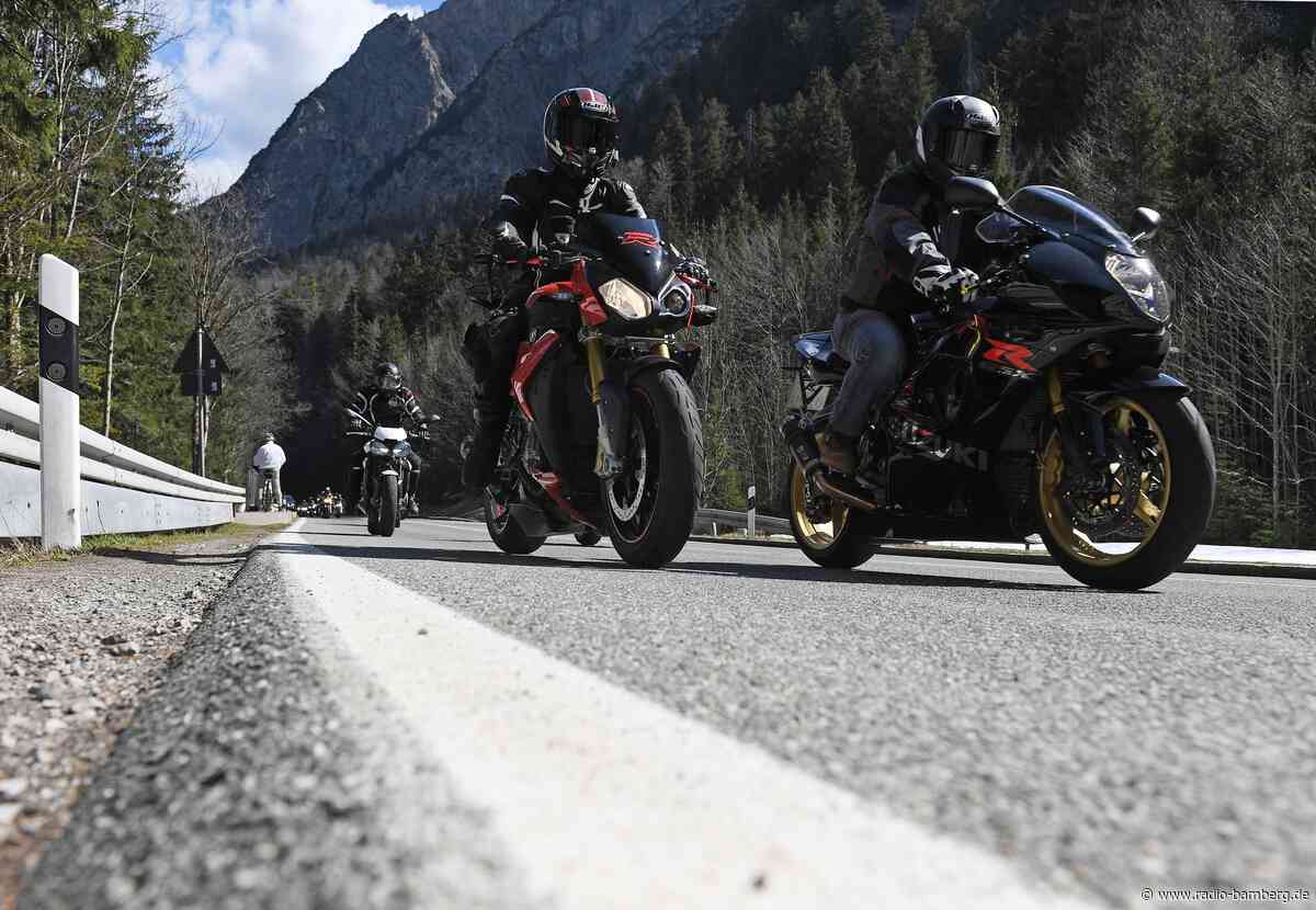 Biker nach gefährlichem Manöver: vermisse Rennstrecke