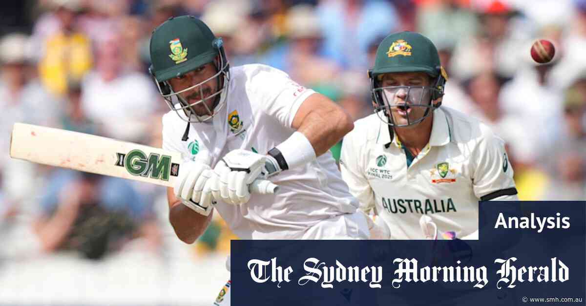 Star of Sandpapergate gives Australia a Test batting lesson