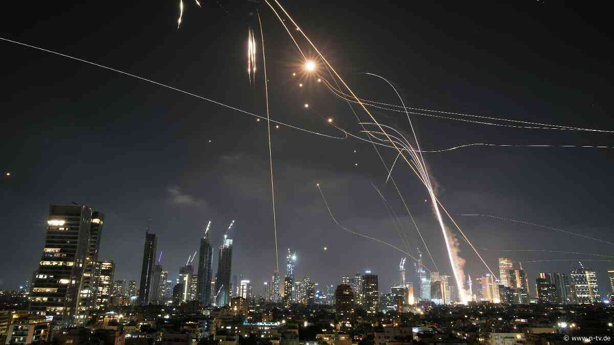 Luftalarm in Tel Aviv: Iran feuert Hunderte Raketen auf Israel