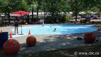 15 outdoor Toronto pools opening early this weekend
