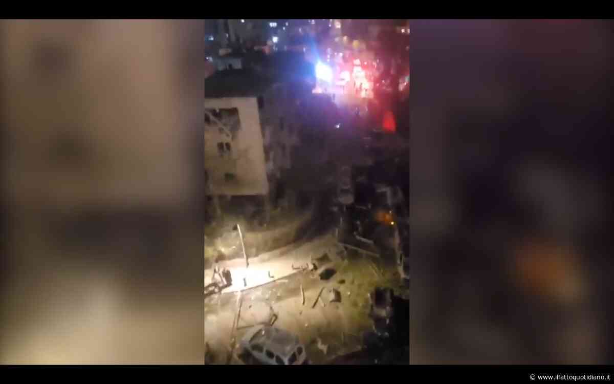 La corsa nei bunker, i danni tra i palazzi: i video da Tel Aviv durante l’attacco iraniano