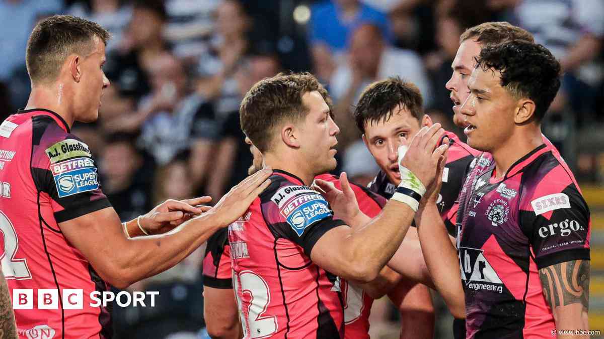 Castleford survive late drama to beat Hull FC