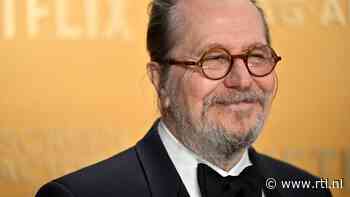 Gary Oldman en David Beckham geridderd door koning Charles