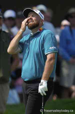 A US Open oops for Lowry, who gets a penalty after picking up his ball but forgetting to mark