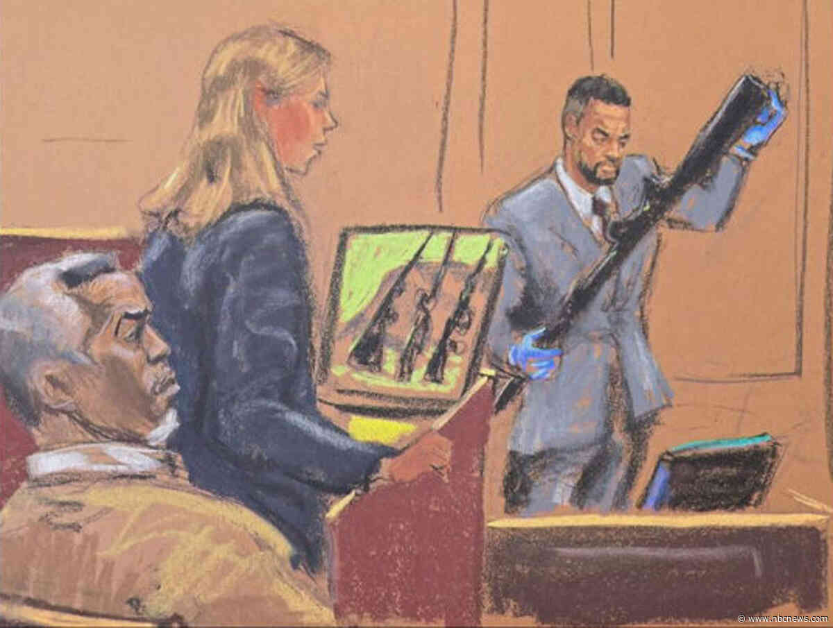 Kanye West appears at federal courthouse to support Diddy