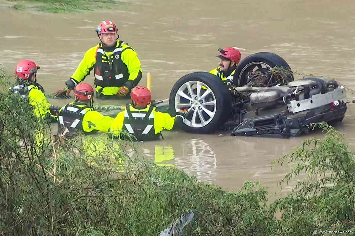 At least 11 confirmed dead in San Antonio flooding, with unknown number still missing